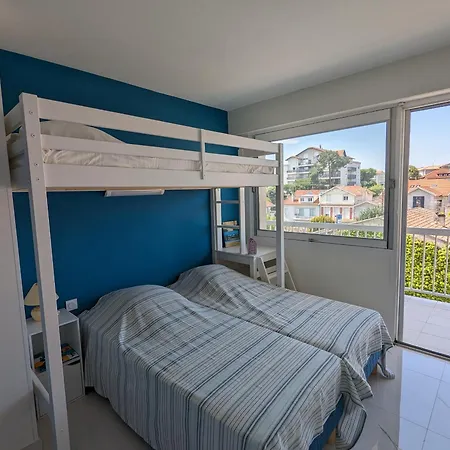 Grand T3 Avec 2 Terrasses Et Acces Direct - Fr-1-420-129