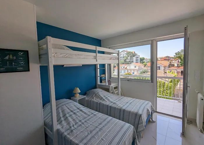 Apartament Grand T3 Avec 2 Terrasses Et Acces Direct - Fr-1-420-129